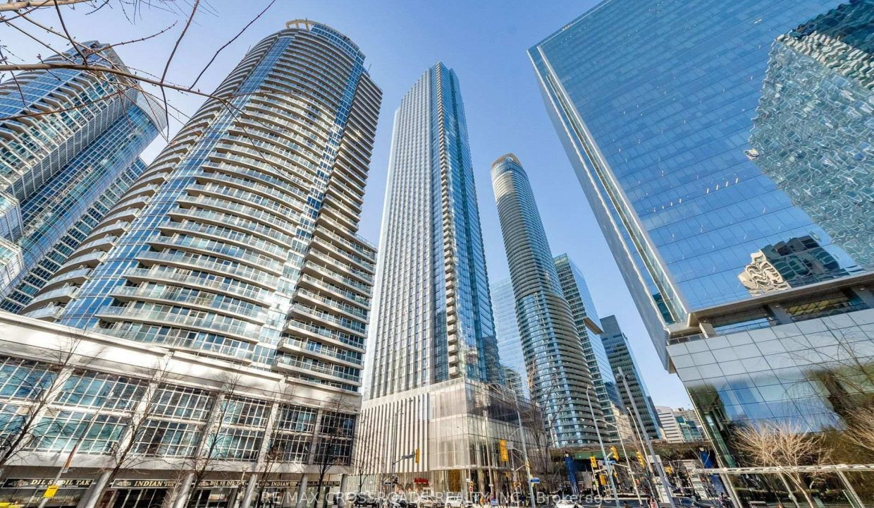 Ten York condo